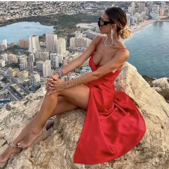 ❤️Bloggers Favorite❤️NWT Zara SATIN CAMISOLE DRESS in Red - Picture 6 of 15